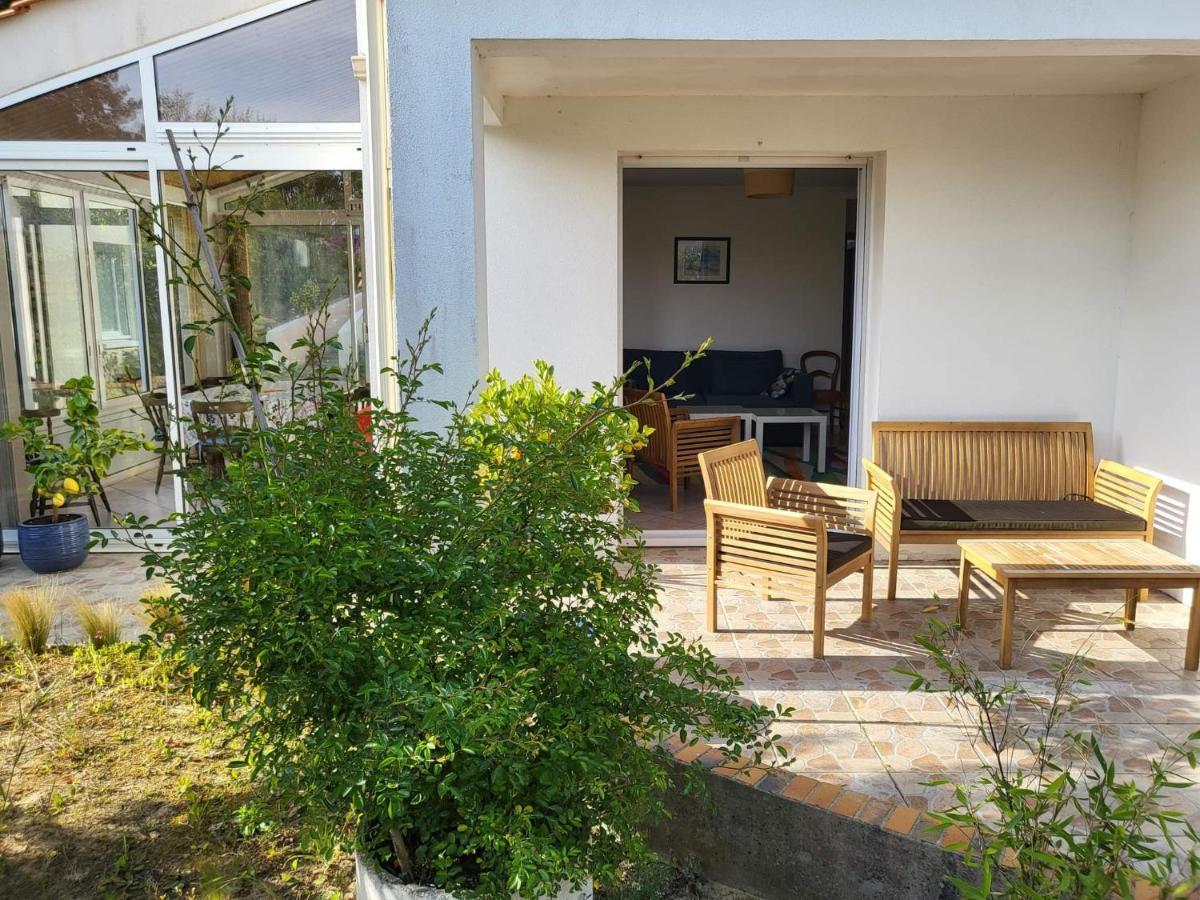 Appartement 3 Chambres 6 Pers Rez De Jardin 5Min Plage Quartier Du Phare Location Du Dimanche Au Dimanche En Juillet Et Aout ลาทร็องช์-ซูร์-แมร์ ภายนอก รูปภาพ