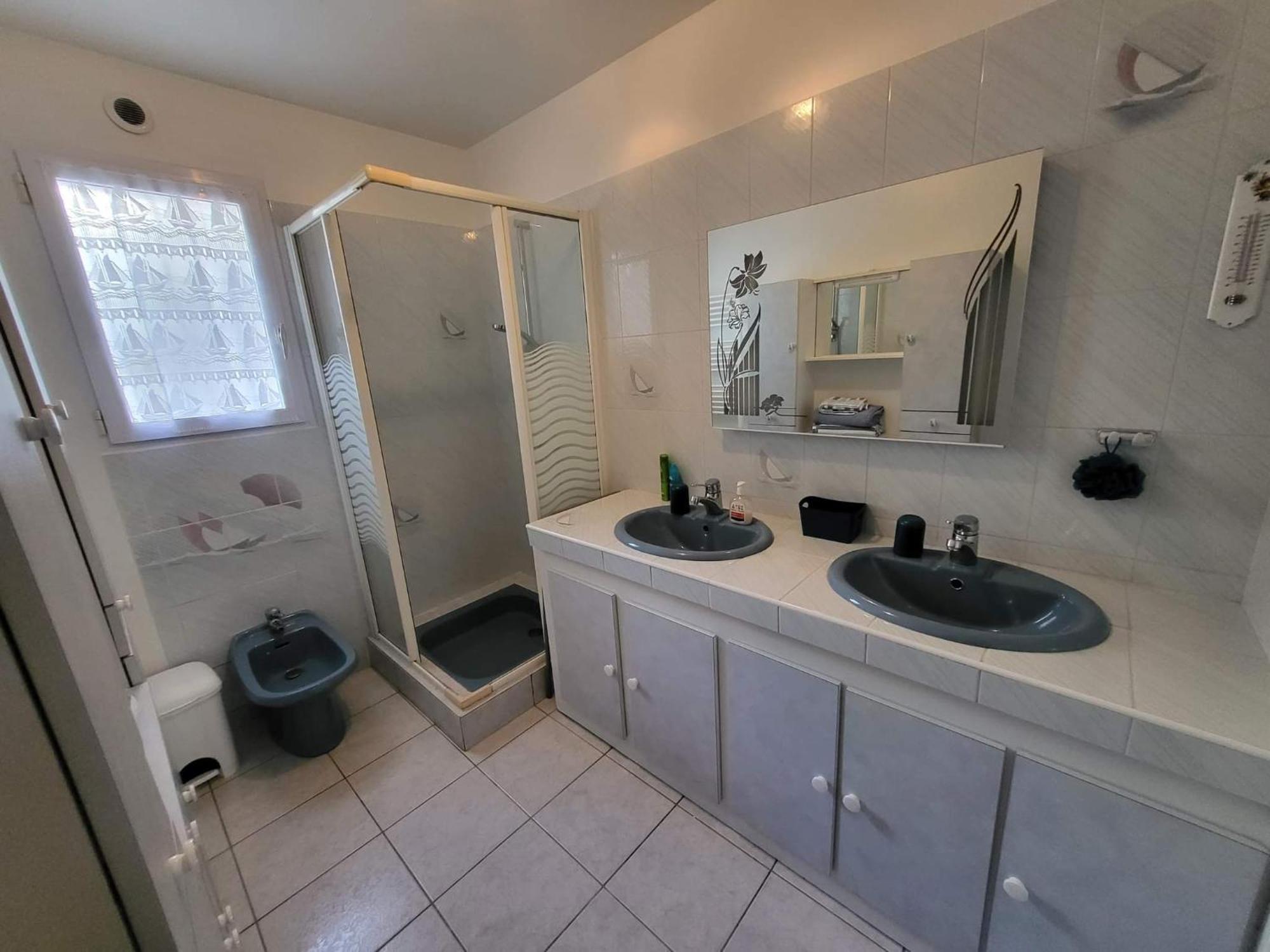 Appartement 3 Chambres 6 Pers Rez De Jardin 5Min Plage Quartier Du Phare Location Du Dimanche Au Dimanche En Juillet Et Aout ลาทร็องช์-ซูร์-แมร์ ภายนอก รูปภาพ